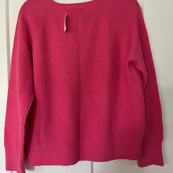NWT Old Navy SoSoft Loose V-neck Sweater, size small - Picture 2 of 6